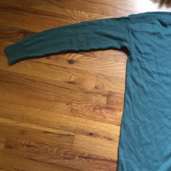 Beautiful New Soft Gray/Teal Sweater - Picture 3 of 7